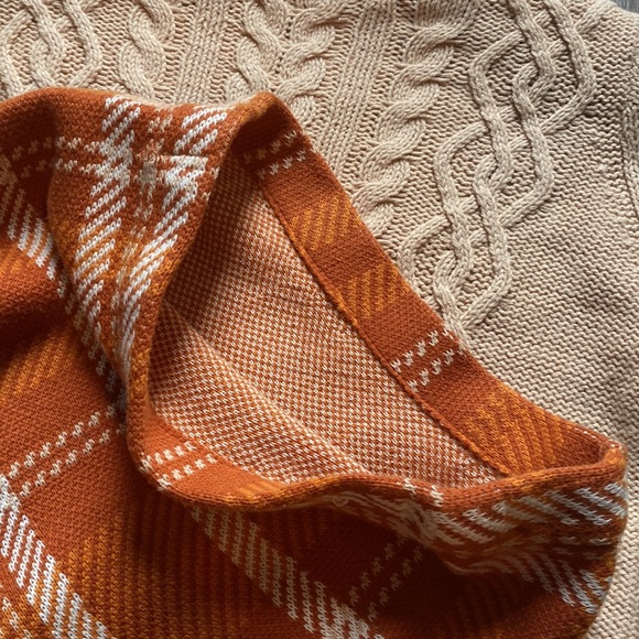 Two piece skirt and sweater - Picture 4 of 5